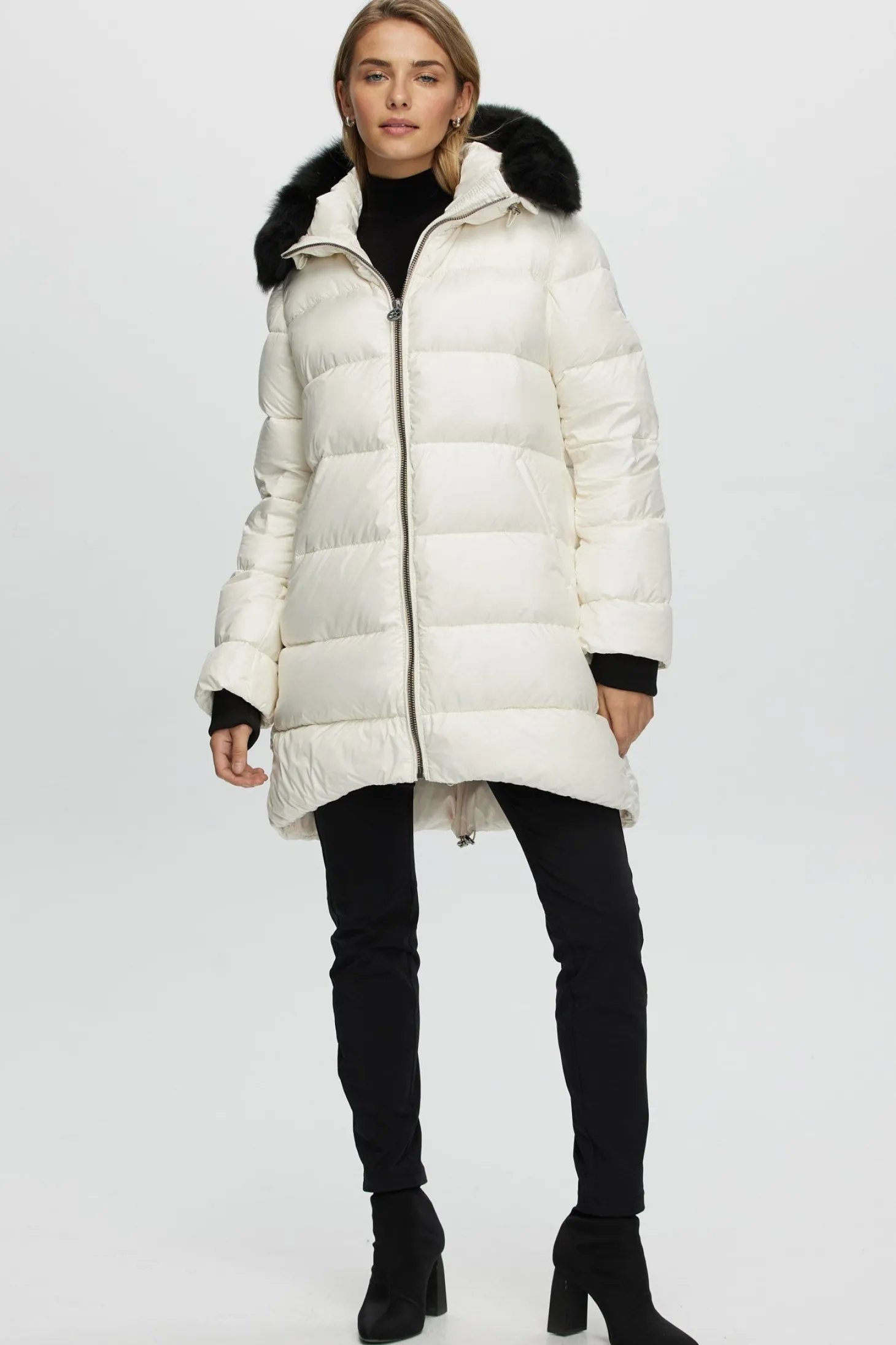 APRES-SKI JACKET WITH DETACHABLE TOSCANA SHEARLING LAMB HOOD TRIM