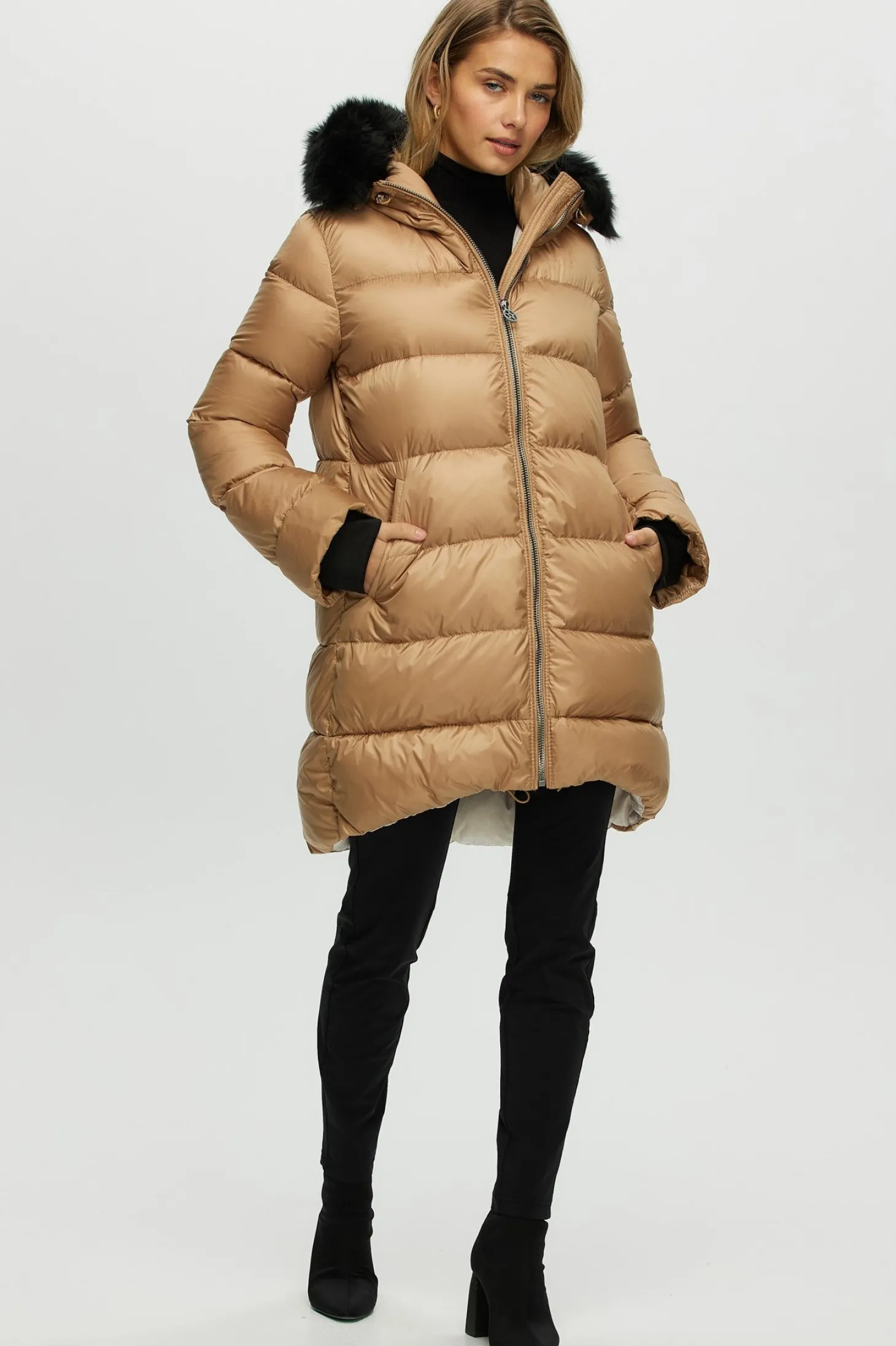 APRES-SKI JACKET WITH DETACHABLE TOSCANA SHEARLING LAMB HOOD TRIM