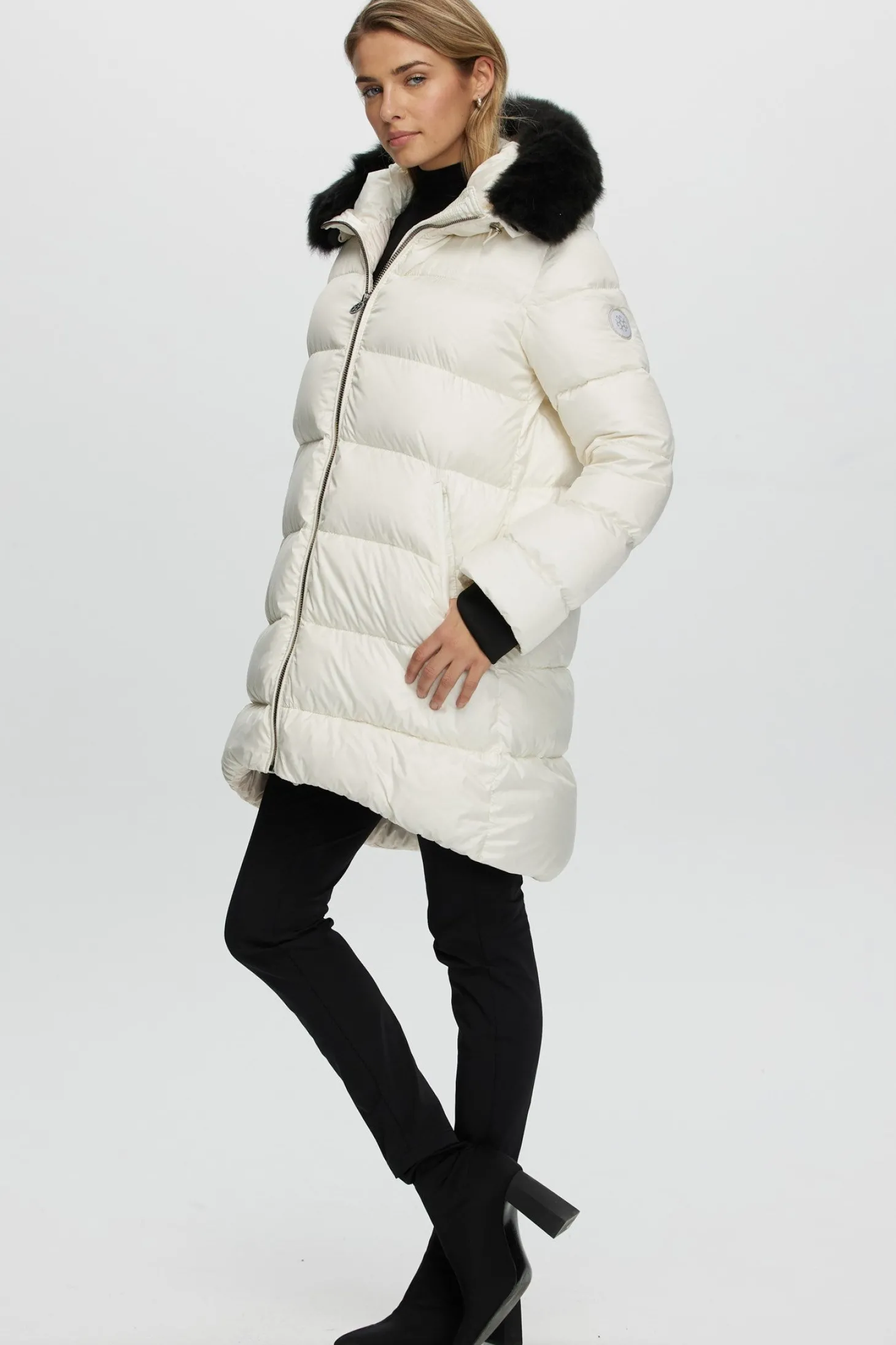 APRES-SKI JACKET WITH DETACHABLE TOSCANA SHEARLING LAMB HOOD TRIM