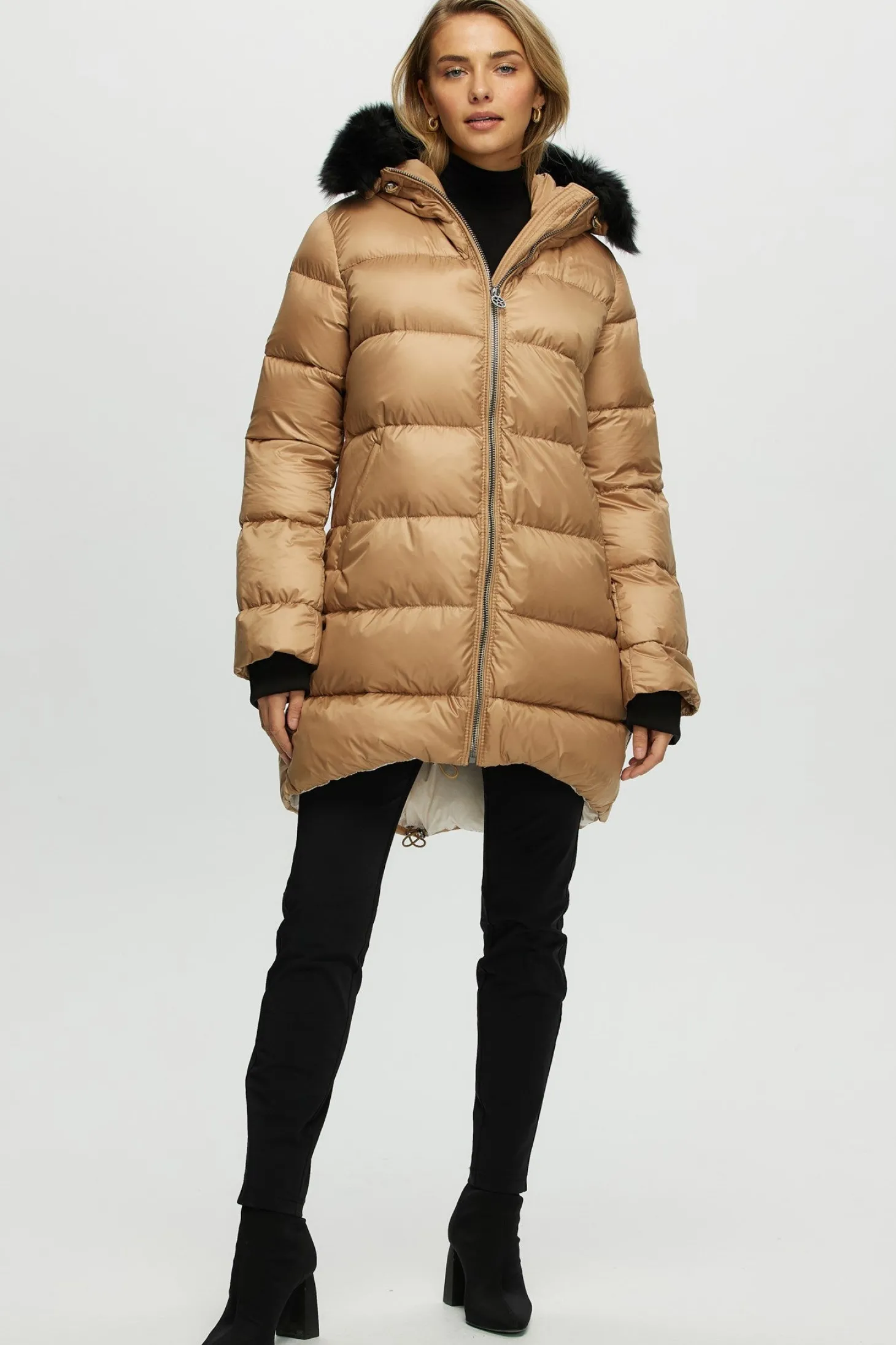 APRES-SKI JACKET WITH DETACHABLE TOSCANA SHEARLING LAMB HOOD TRIM