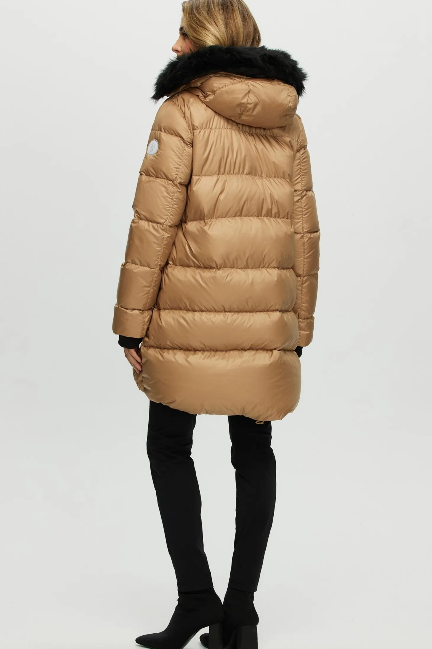 APRES-SKI JACKET WITH DETACHABLE TOSCANA SHEARLING LAMB HOOD TRIM
