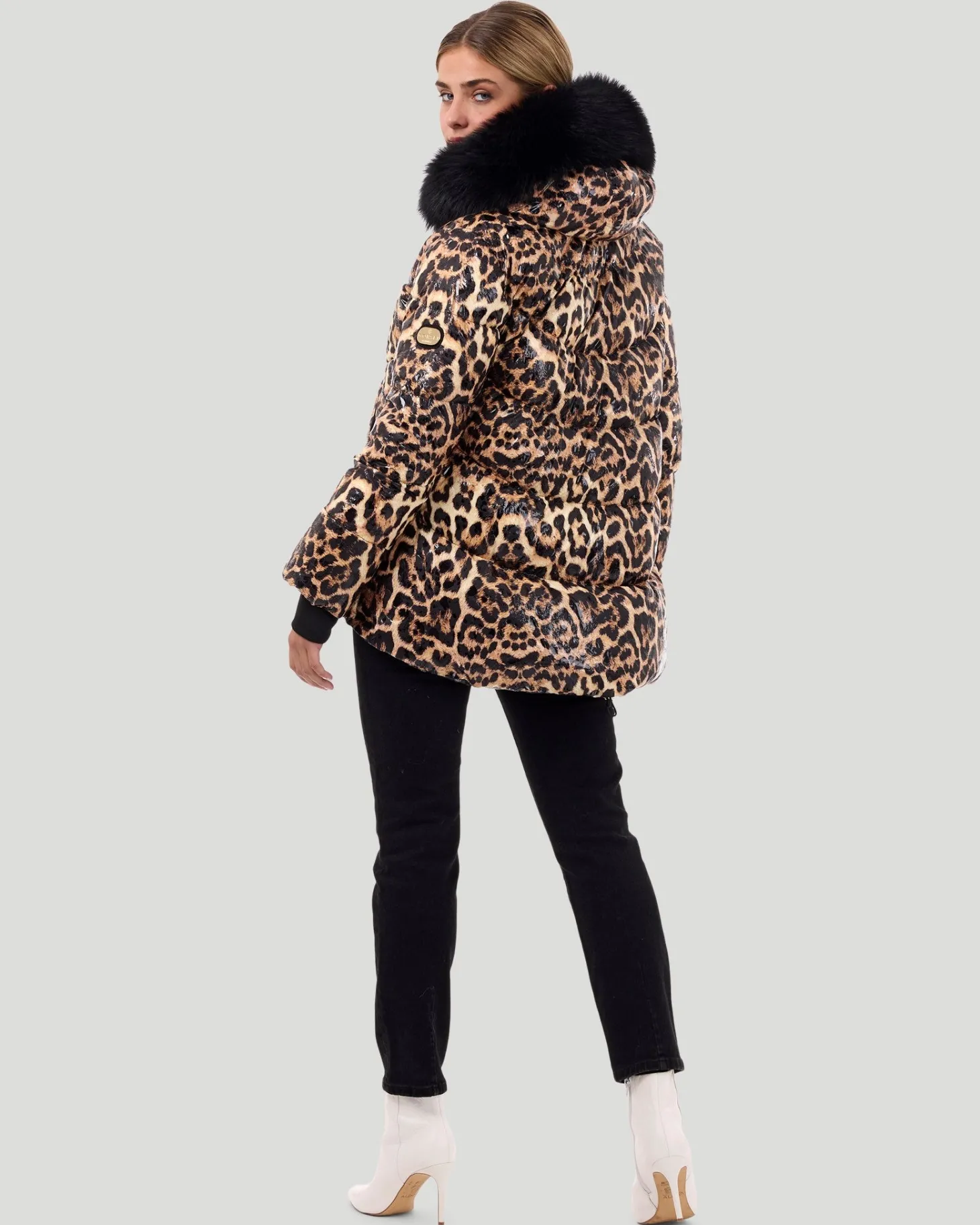 Après-Ski Jacket With Detachable Toscana Shearling Lamb Hood Trim