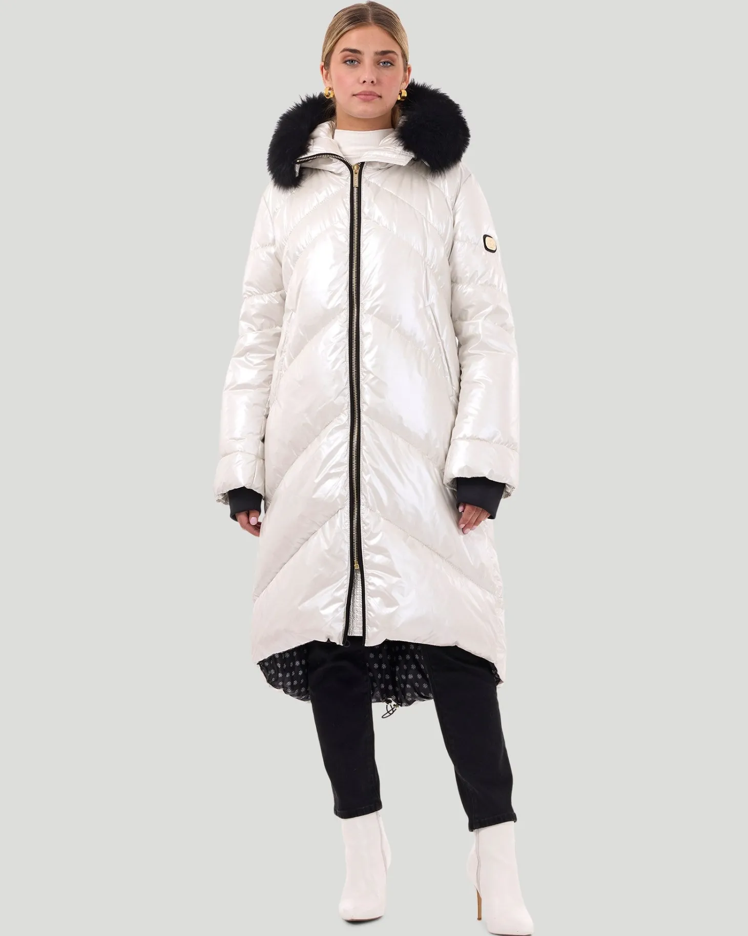 Après-Ski Jacket With Detachable Toscana Shearling Lamb Hood Trim