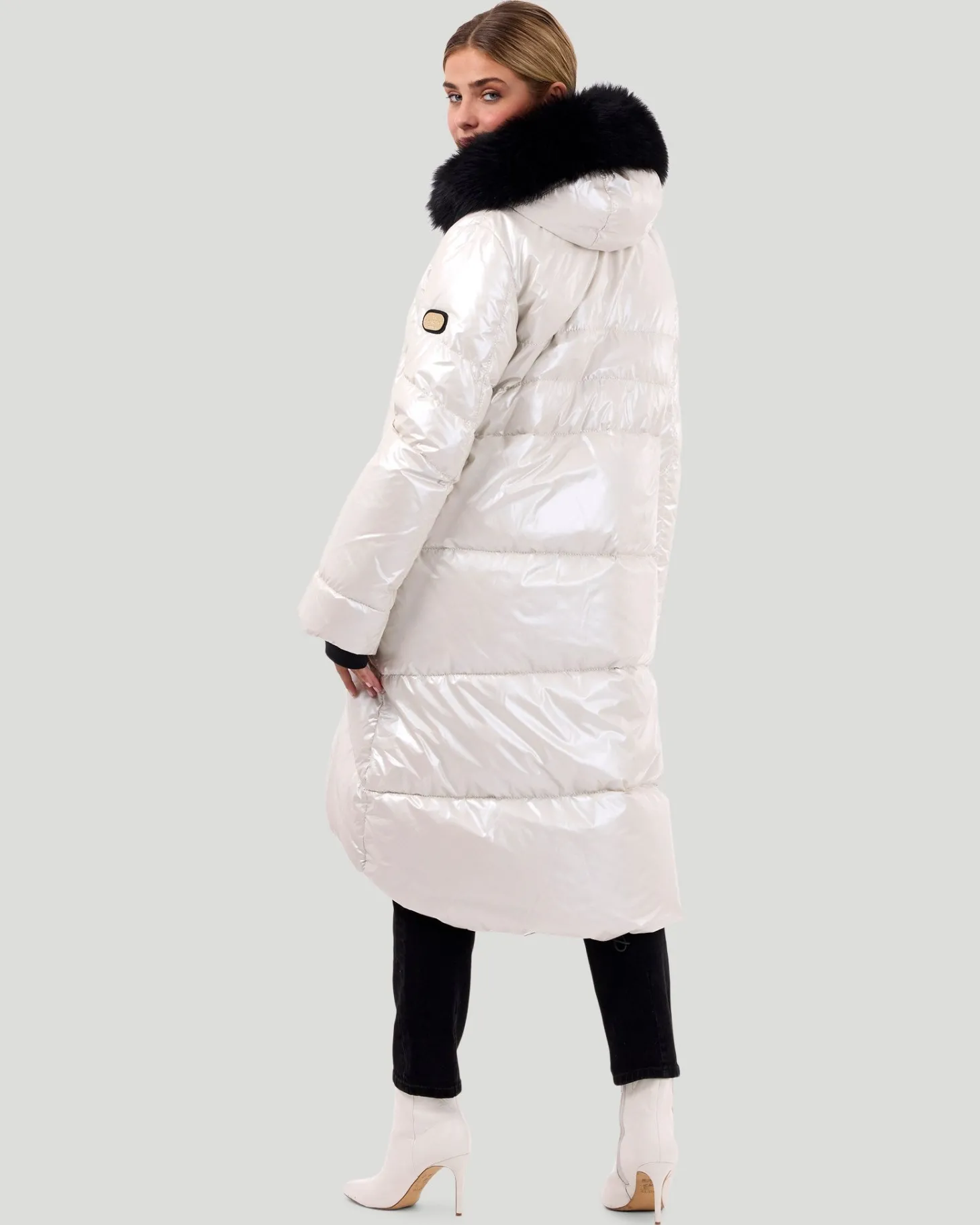 Après-Ski Jacket With Detachable Toscana Shearling Lamb Hood Trim