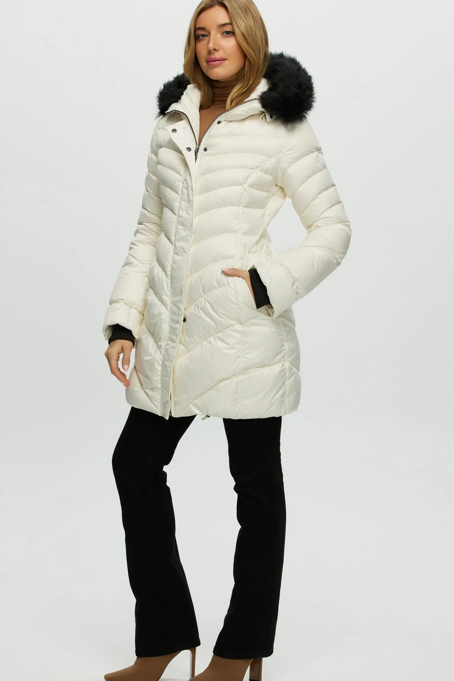 Après-Ski Jacket With Detachable Toscana Shearling Lamb Hood Trim