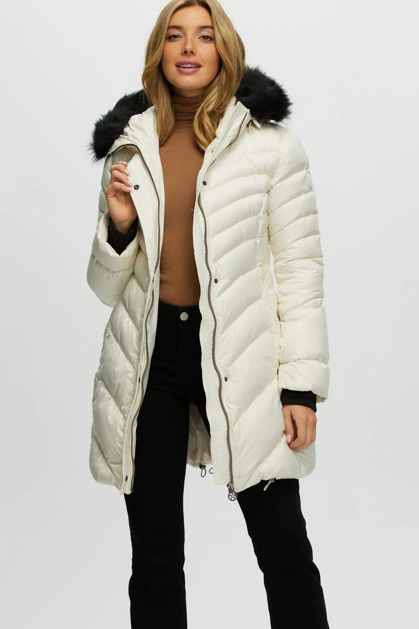 Après-Ski Jacket With Detachable Toscana Shearling Lamb Hood Trim