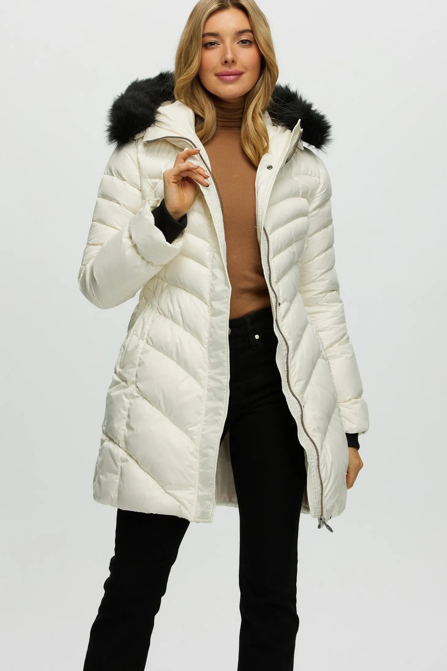 Après-Ski Jacket With Detachable Toscana Shearling Lamb Hood Trim