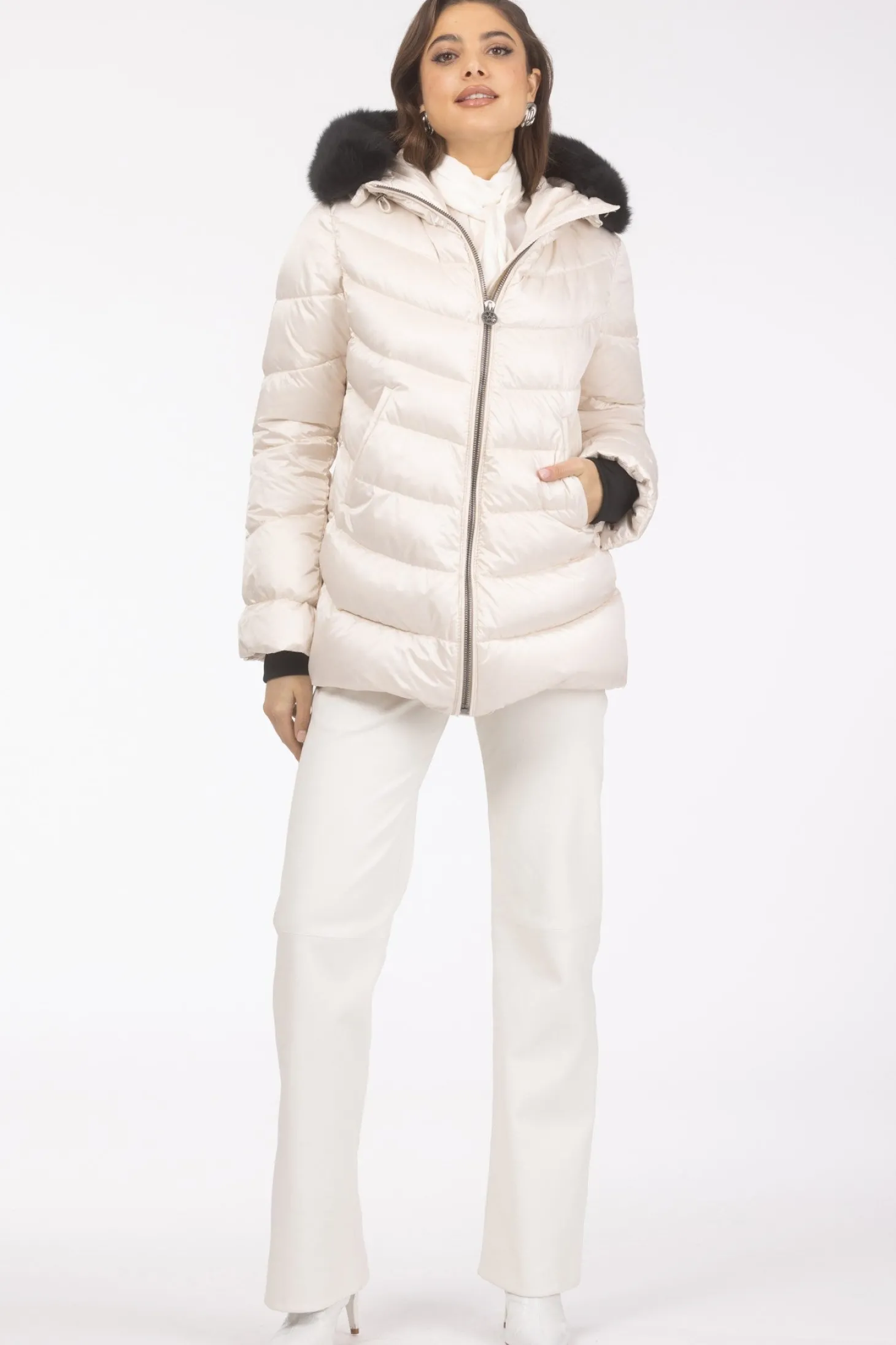 Après-Ski Jacket With Detachable Toscana Shearling Lamb Hood Trim
