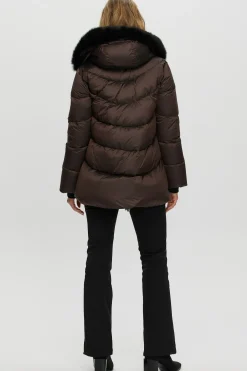 Après-Ski Jacket With Detachable Toscana Shearling Lamb Hood Trim