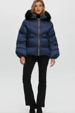 Après-Ski Jacket With Detachable Toscana Shearling Lamb Hood Trim