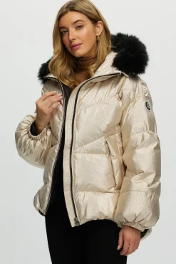 Après-Ski Jacket With Detachable Toscana Shearling Lamb Hood Trim